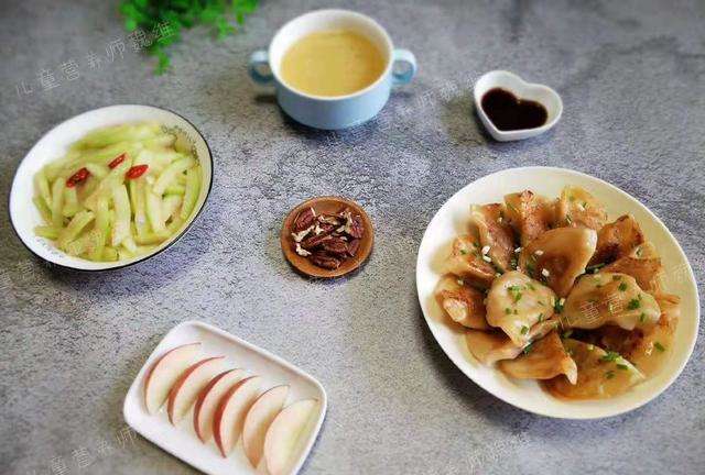 70套儿童营养早餐搭配范例，适合3~18岁孩子早餐