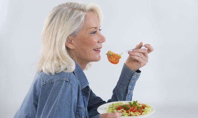 关于老年人的5大饮食谣言，美食搭配你知道多少？合理搭